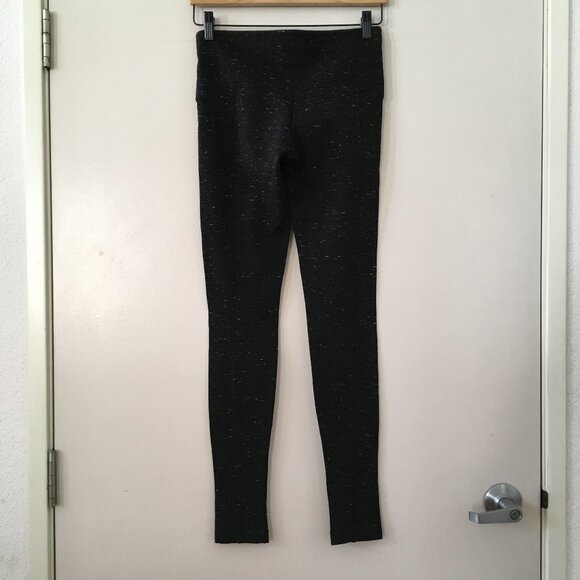 GBTSO Iconic Legging in Black Speck - Picture 3 of 5